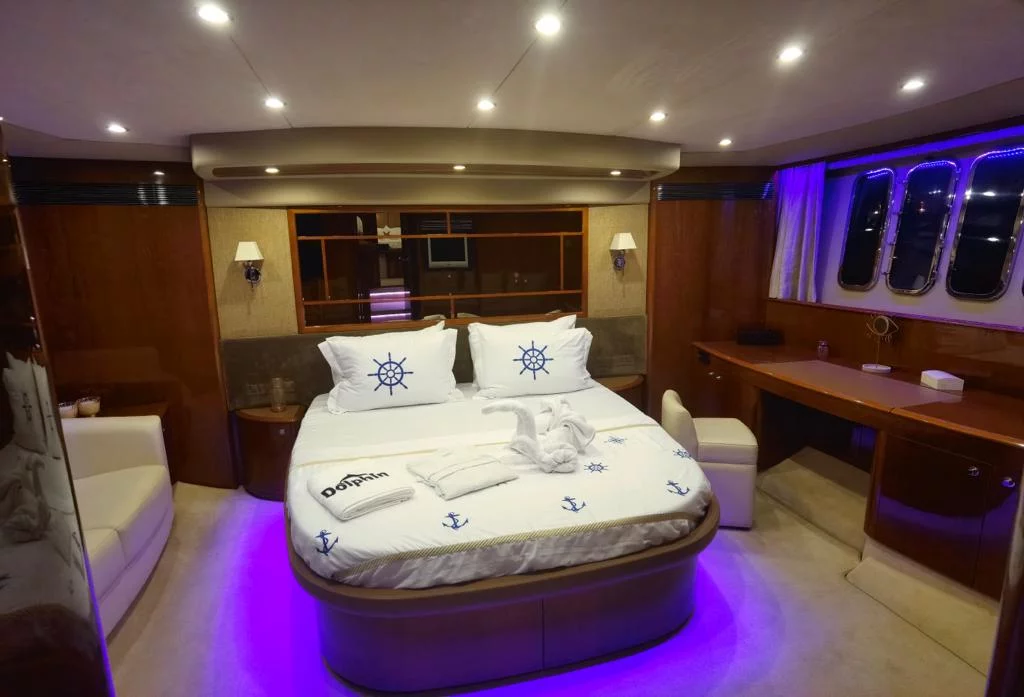 Princess V65 (Motorboat D)  - 13