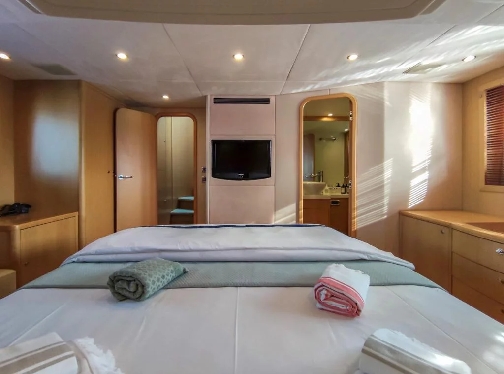 Princess 62 (Motorboat PRN)  - 11