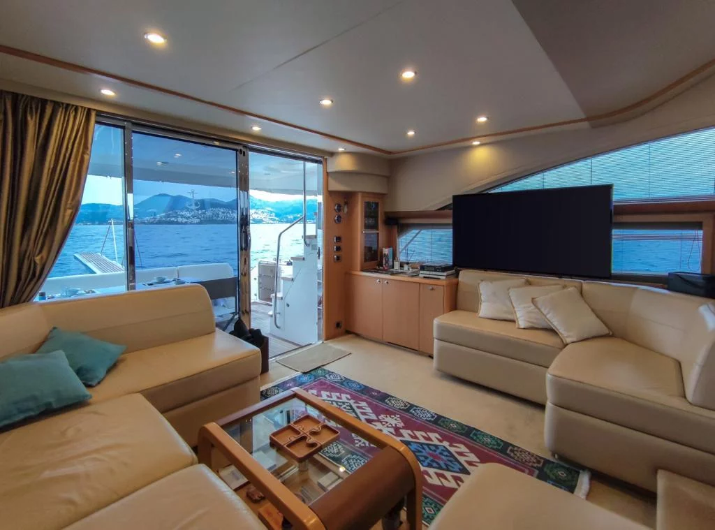 Princess 62 (Motorboat PRN)  - 22