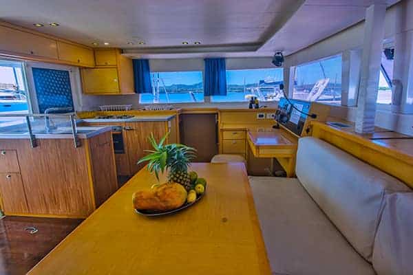 Photo #6 - Lagoon 450F (Tavel) in Nosy Be - 3216