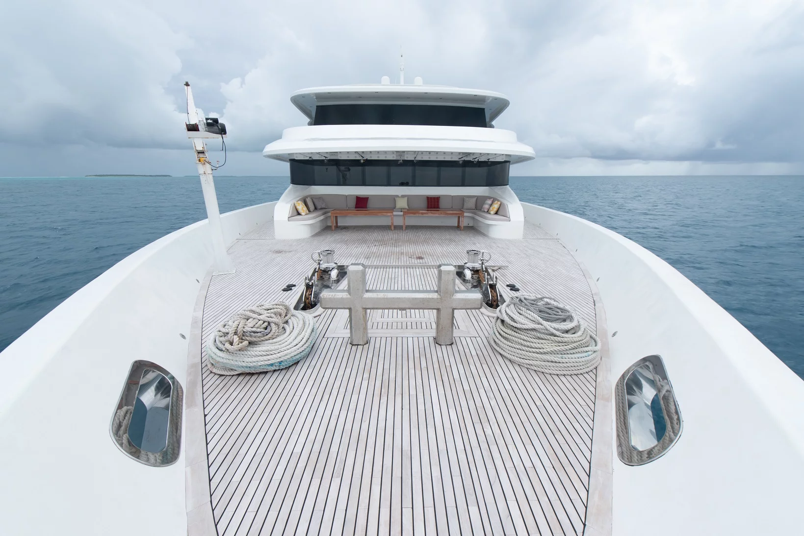 Motor yacht (Princess Ulua)  - 4