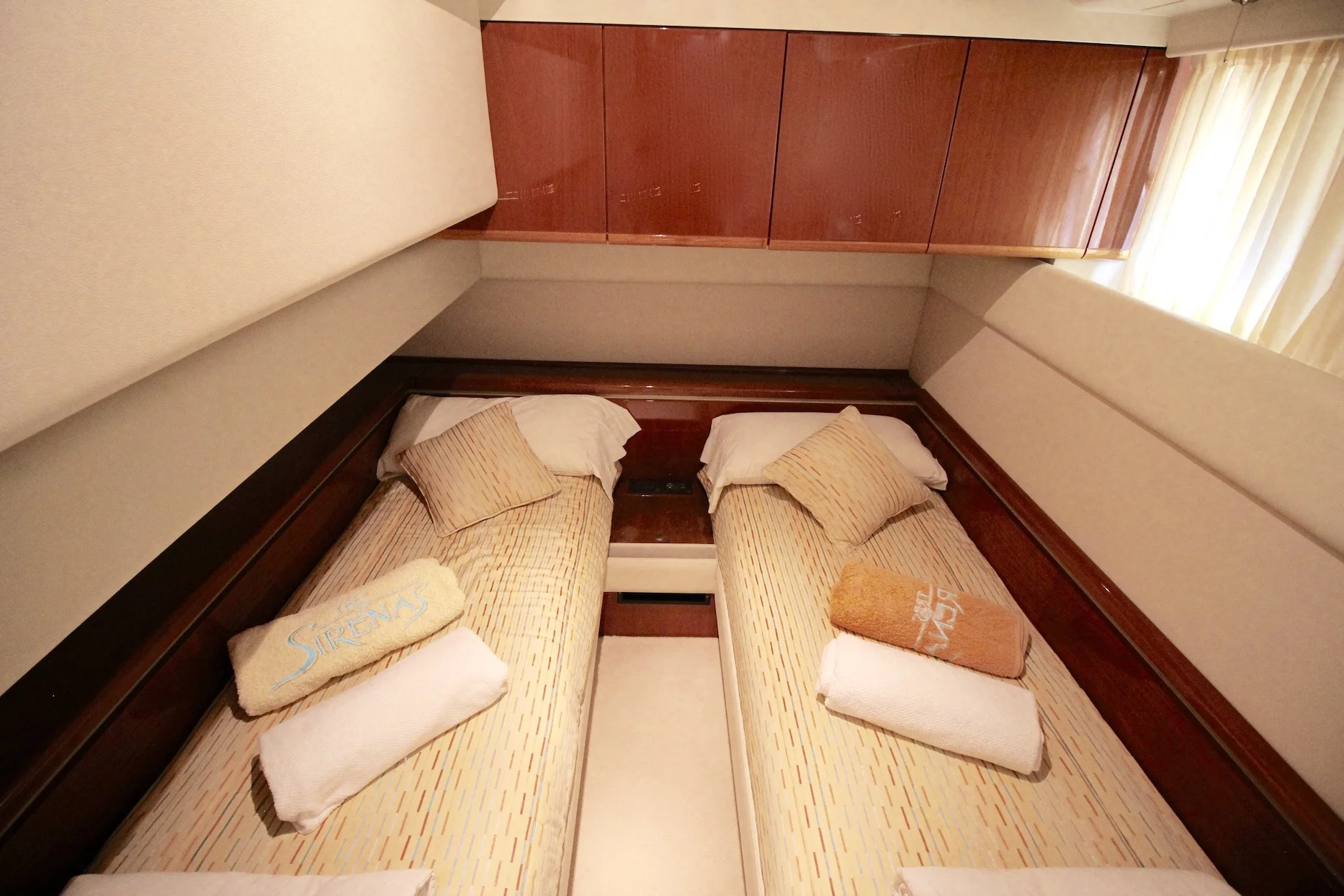 FERRETTI 175 FLY (TRES SIRENAS)  - 18