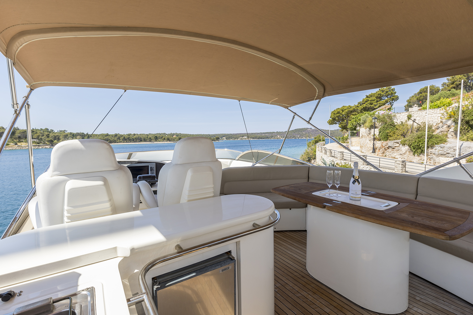 Photo #5 - SUNSEEKER MANHATTAN 84 (SKYWATER) in Kastela - 3252