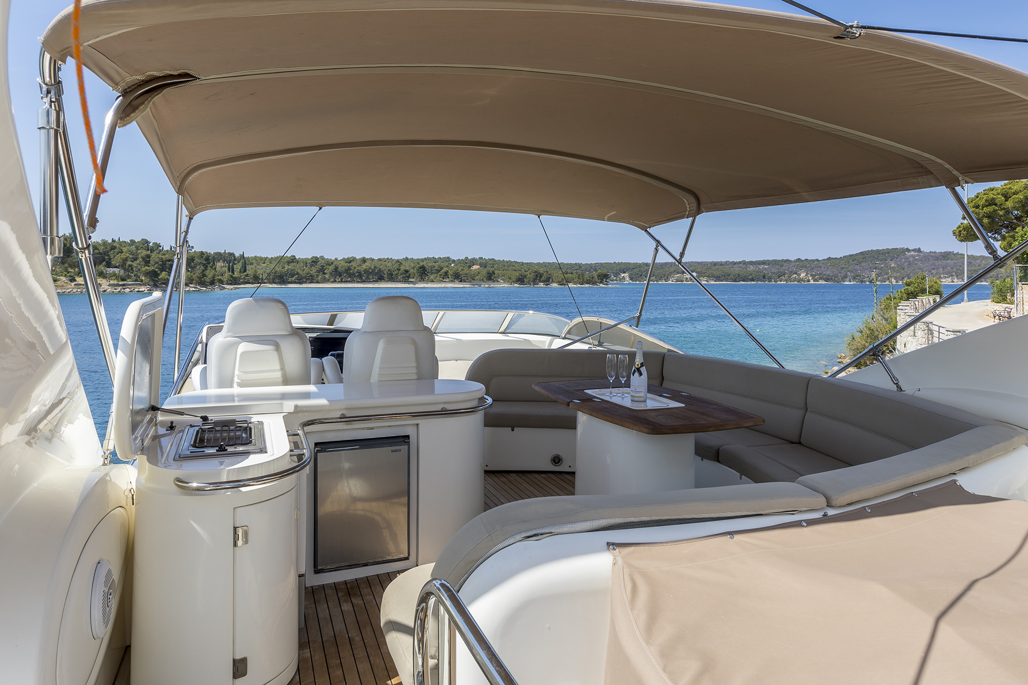 Photo #6 - SUNSEEKER MANHATTAN 84 (SKYWATER) in Kastela - 3252