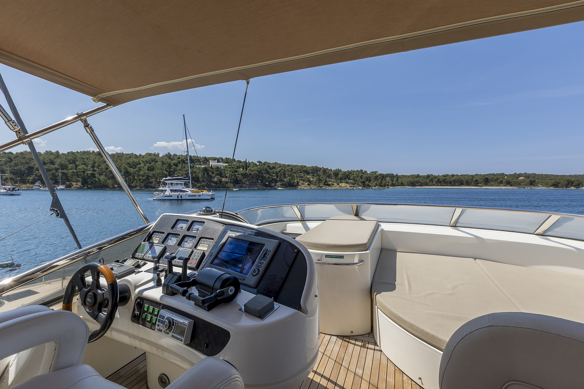 Photo #7 - SUNSEEKER MANHATTAN 84 (SKYWATER) in Kastela - 3252
