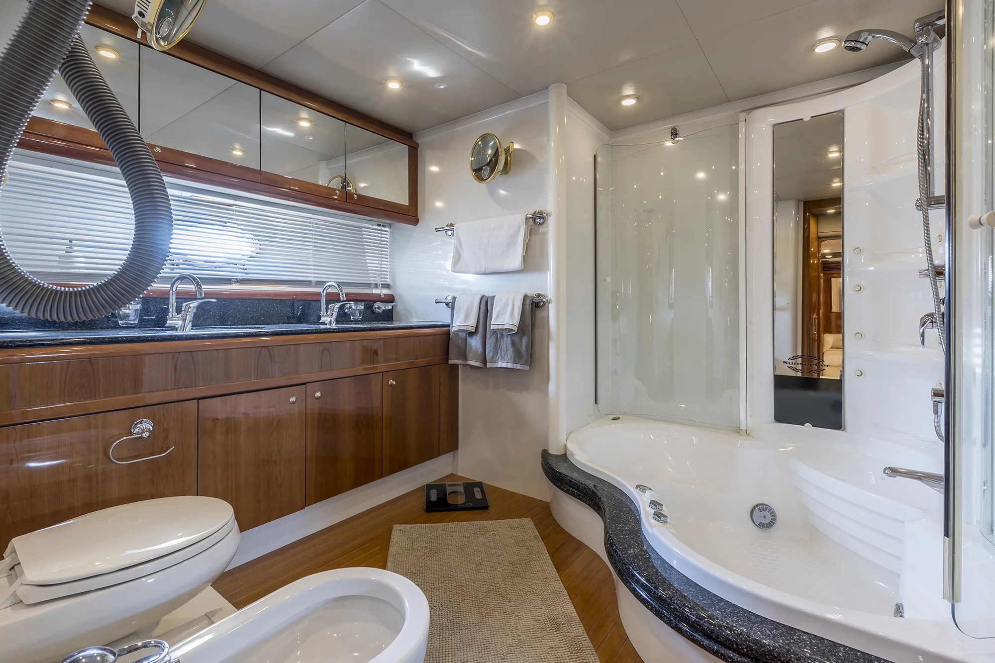 SUNSEEKER MANHATTAN 84 (SKYWATER)  - 9