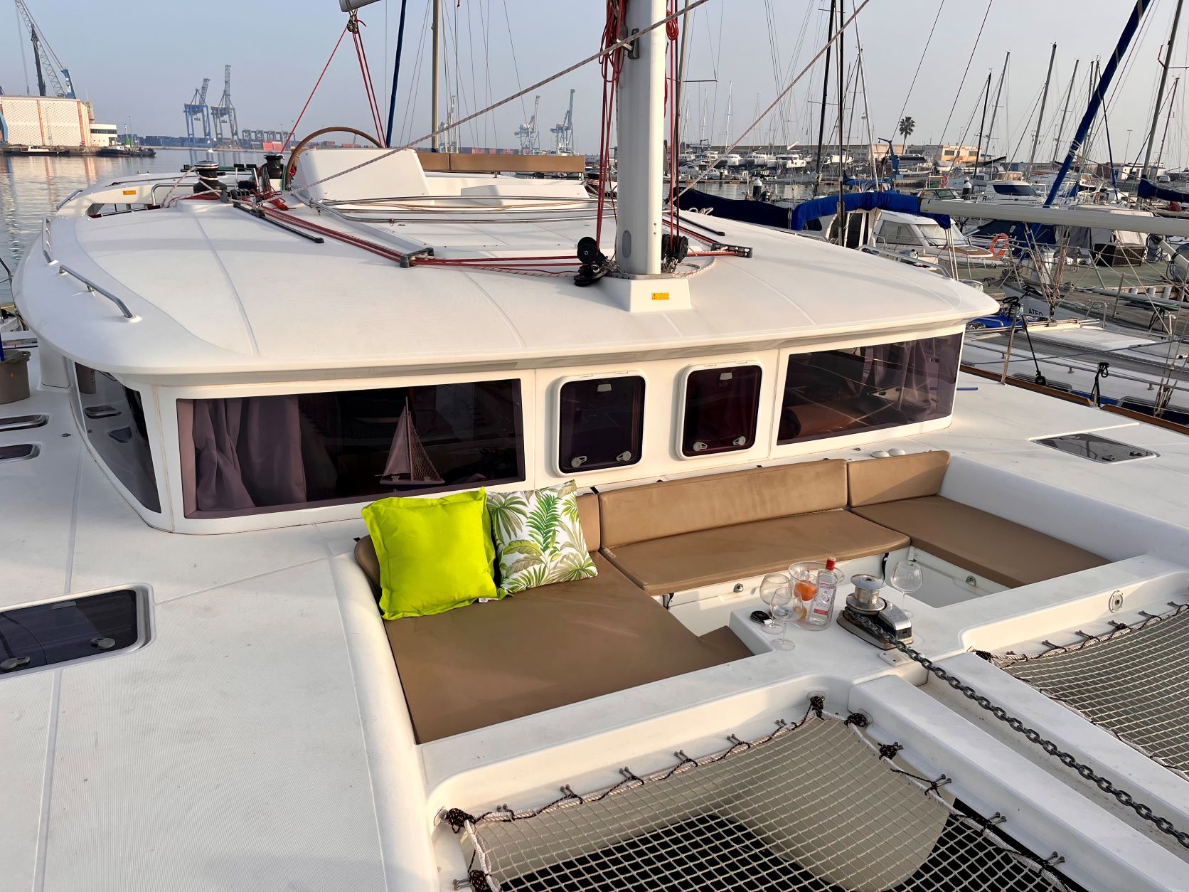 Photo #3 - Lagoon 450 (Sin Rumbo) in Sant Antoni de Portmany - 3258