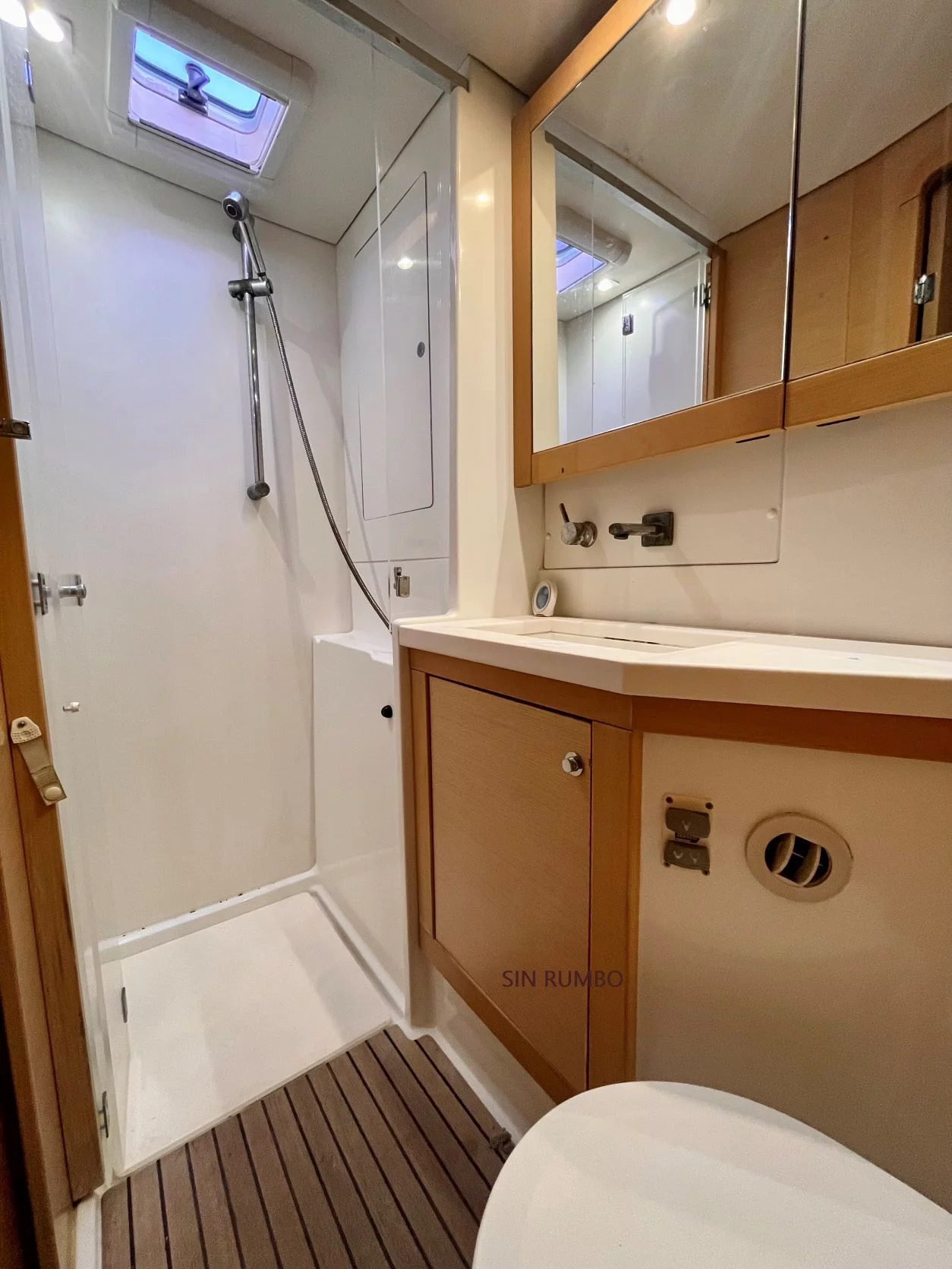 Lagoon 450 (Sin Rumbo)  - 8