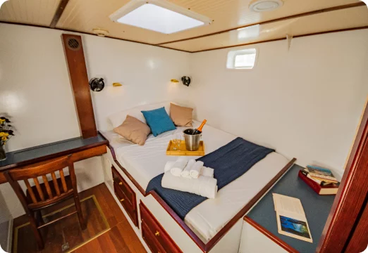 Custom Made (Schooner Laurie Anne)  - 8