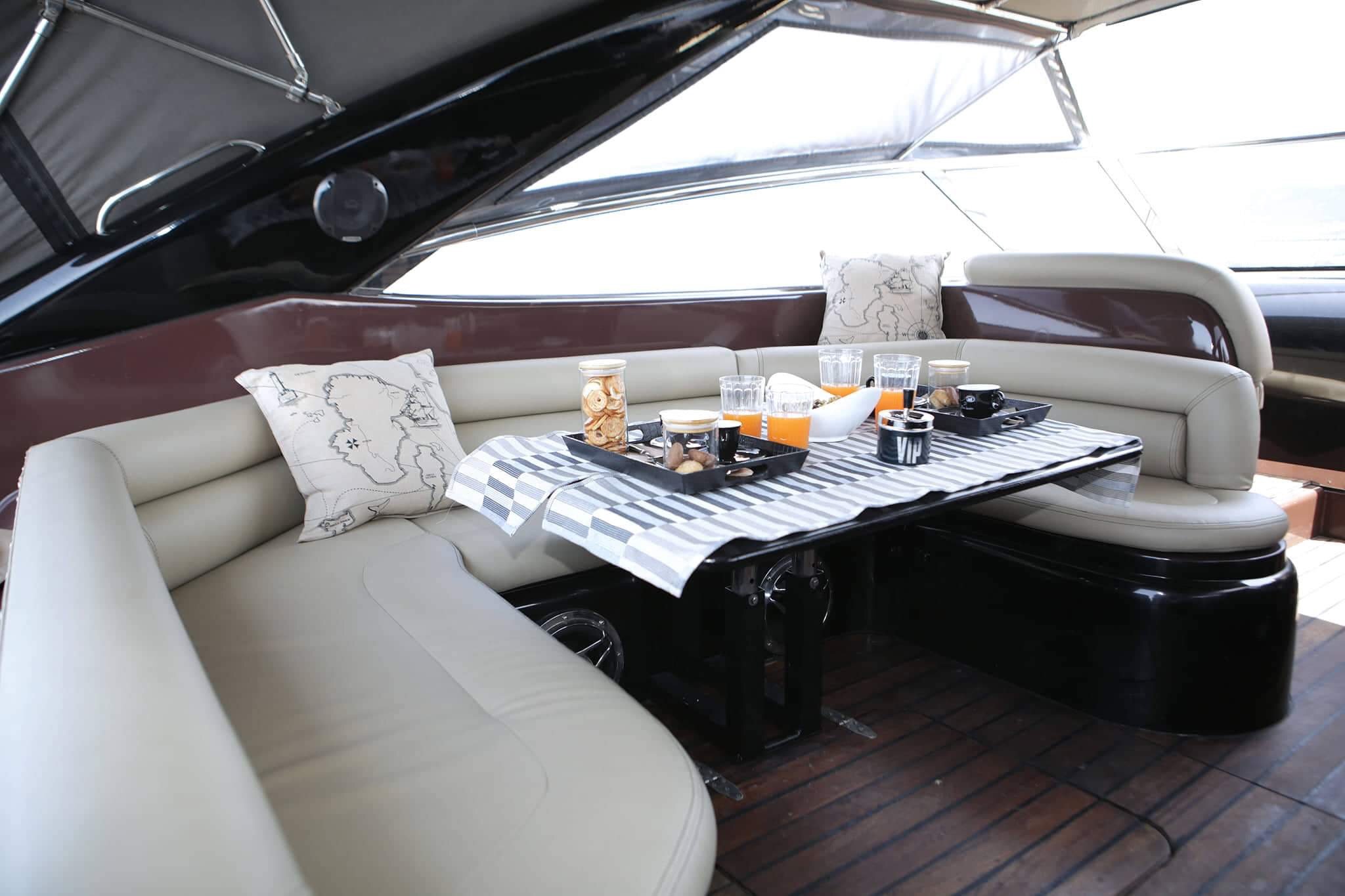 Photo #10 - SUNSEEKER CAMARGUE 47 (AEON FLUX) in Glyfada - 3266