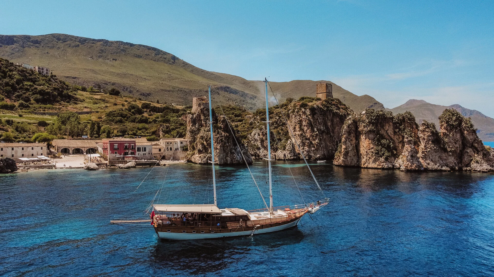 Motor Sailor (Kaptan Sevket)  - 1