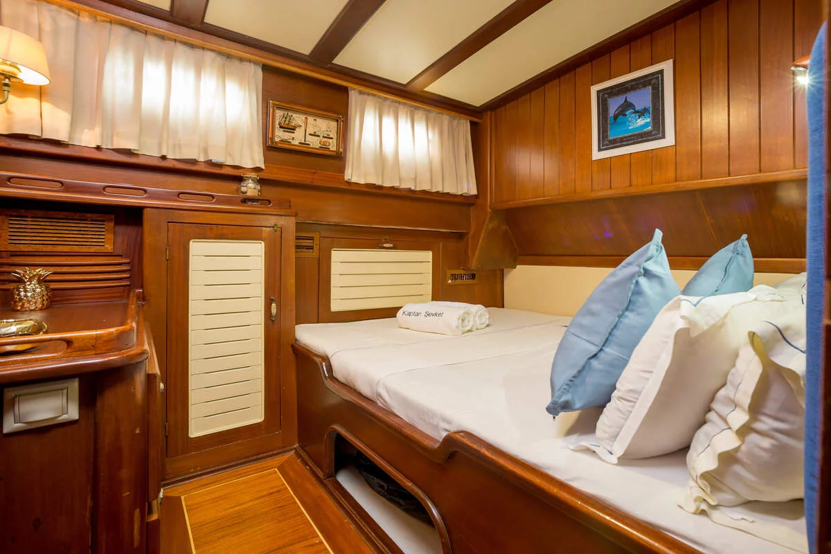 Motor Sailor (Kaptan Sevket Cabin)  - 35