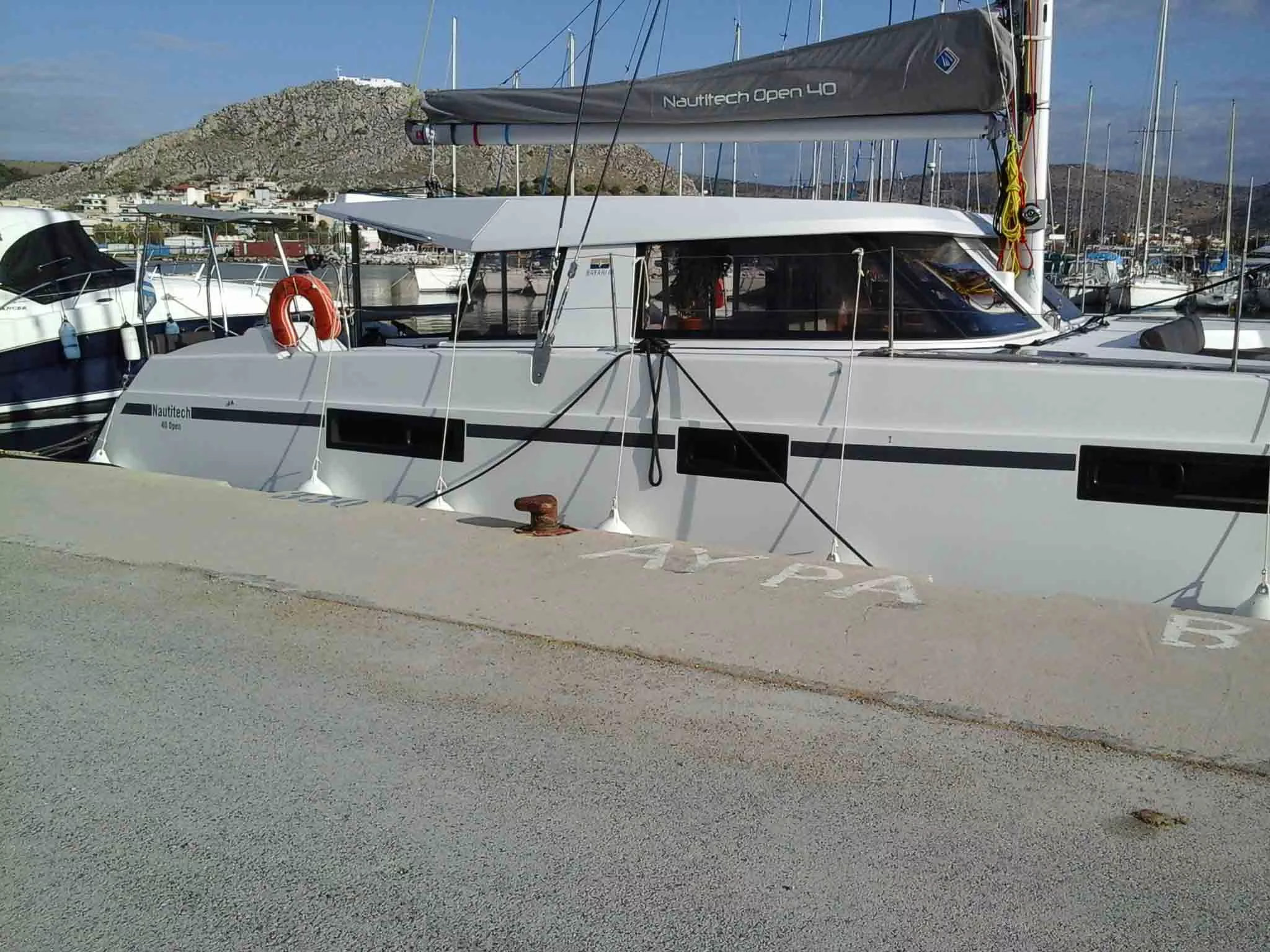 Nautitech 40 Open (Mystic Blue)  - 19