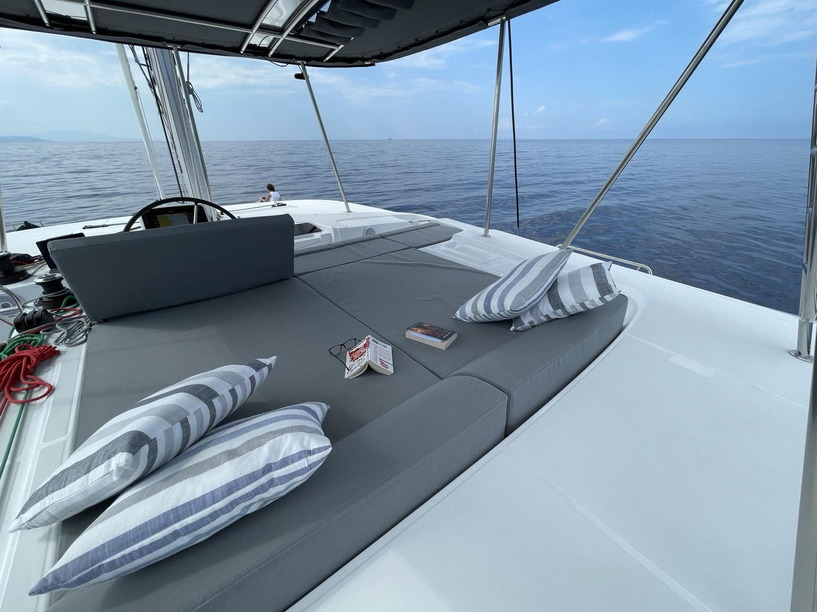Photo #6 - Lagoon 46 (Grand Blue) en Nea Peramos - 3289