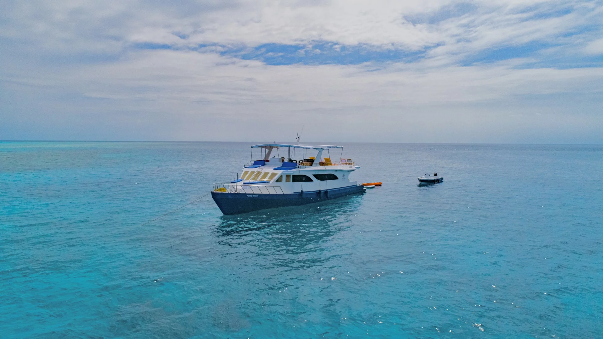 Powerboat (MV Misraab)  - 11
