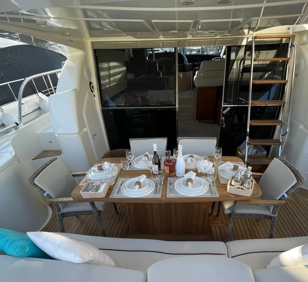 Ferretti 590 (Ferretti 590)  - 13