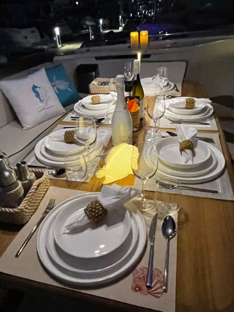 Ferretti 590 (Ferretti 590)  - 15