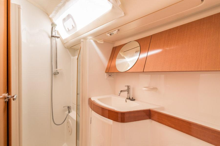 Photo #4 - Oceanis 413 (White Rabbit) in Rodney Bay Marina - 3322
