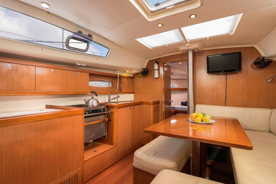 Photo #8 - Oceanis 413 (White Rabbit) in Rodney Bay Marina - 3322