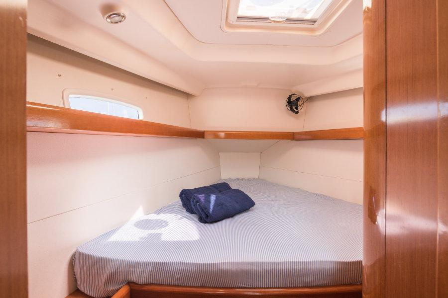 Photo #9 - Oceanis 413 (White Rabbit) in Rodney Bay Marina - 3322