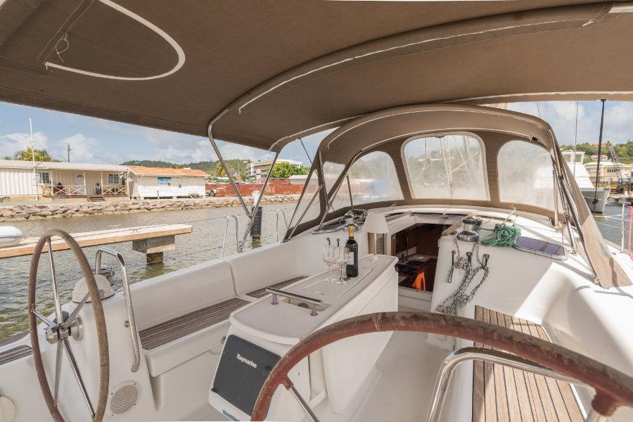 Photo #11 - Oceanis 413 (White Rabbit) in Rodney Bay Marina - 3322