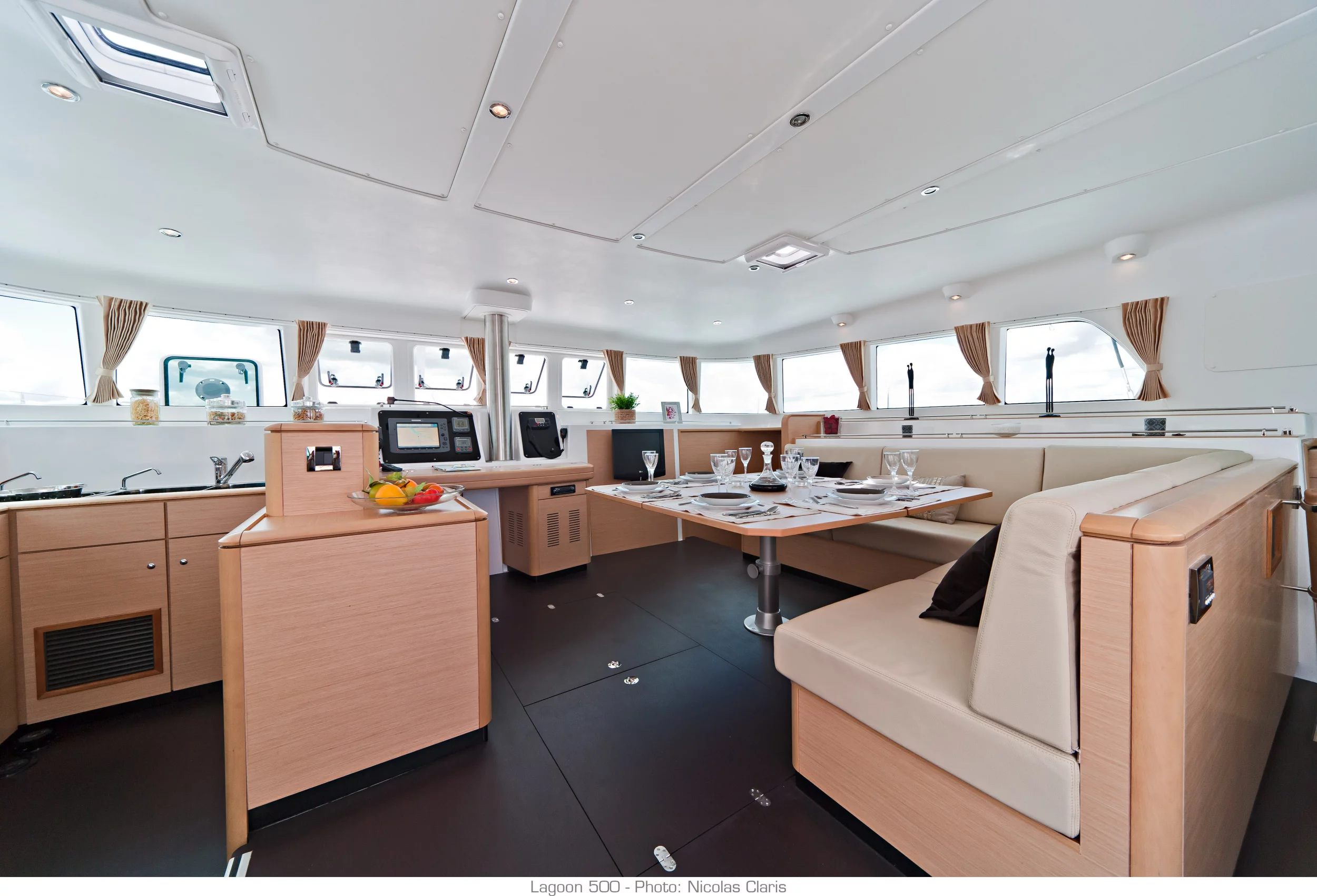 Lagoon 500 (Sand Star)  - 12