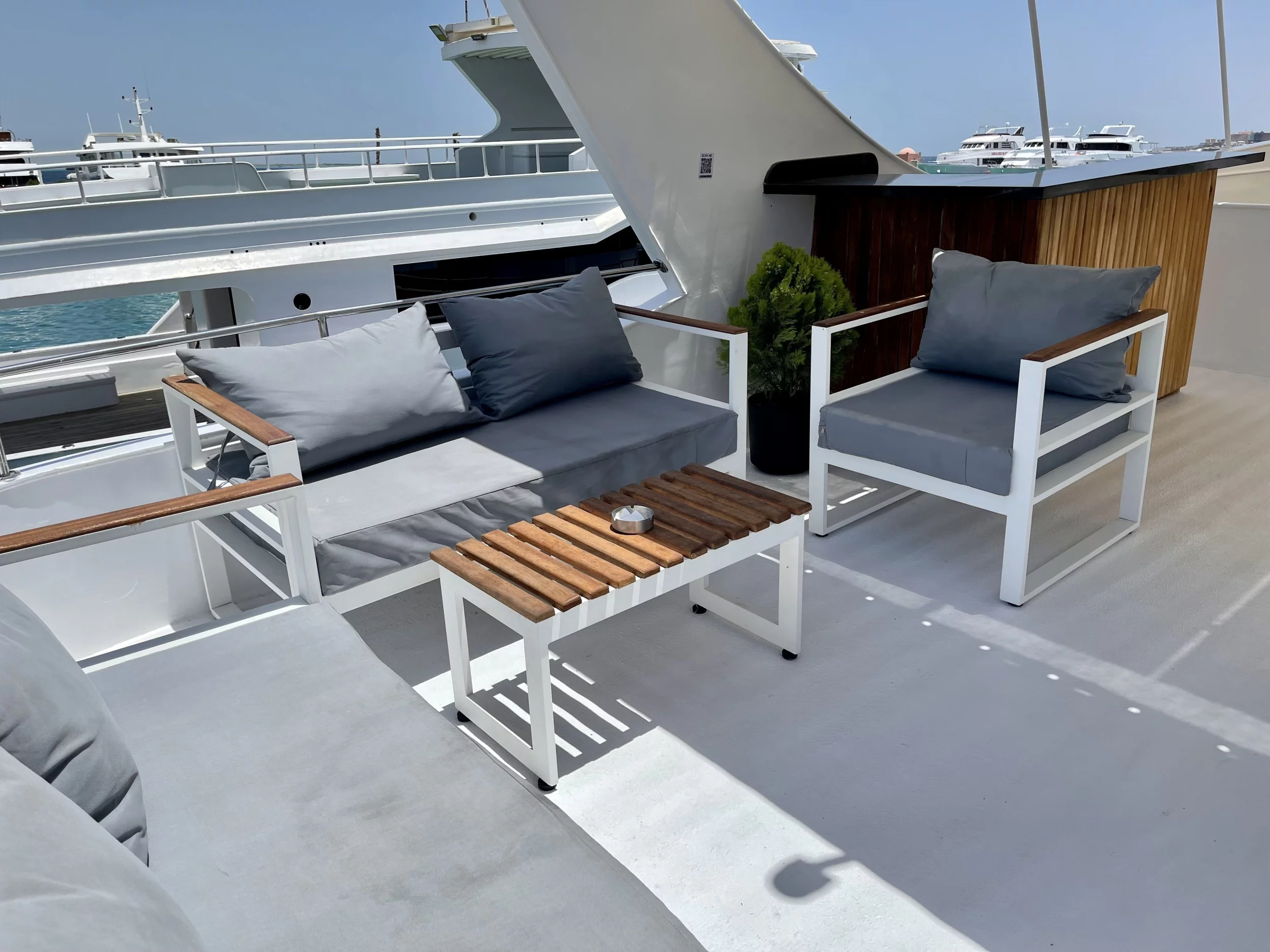 Lavignia (Lavignia Cruise)  - 12
