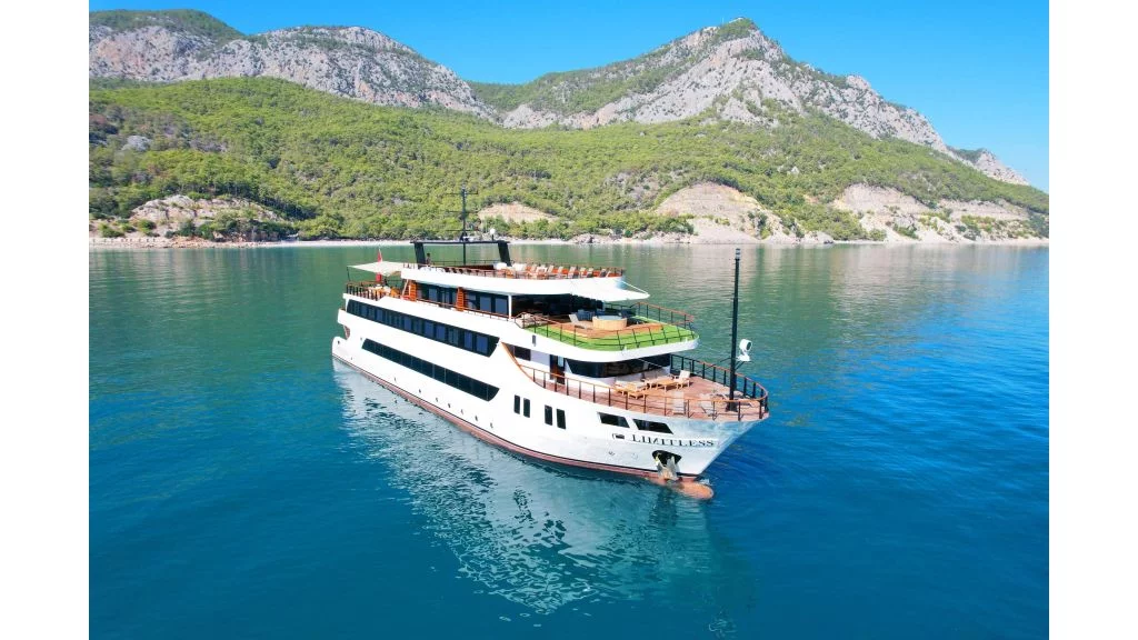 Custom ship (Limitless)  - 1