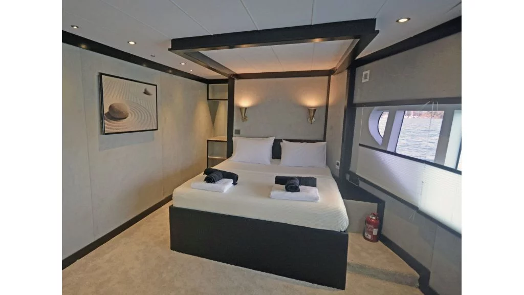 Custom trawler (Nayk 3)  - 7