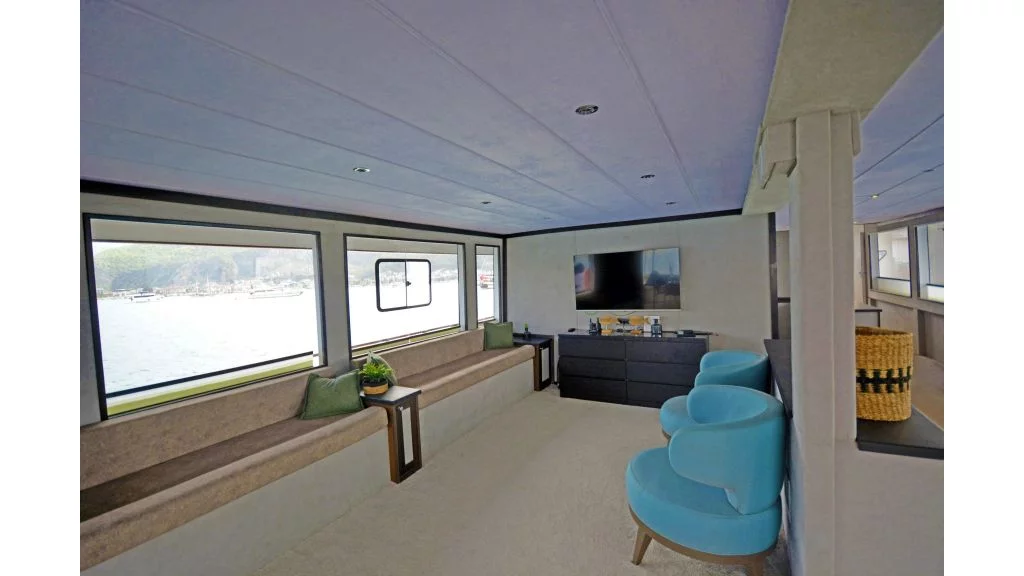 Custom trawler (Nayk 3)  - 36