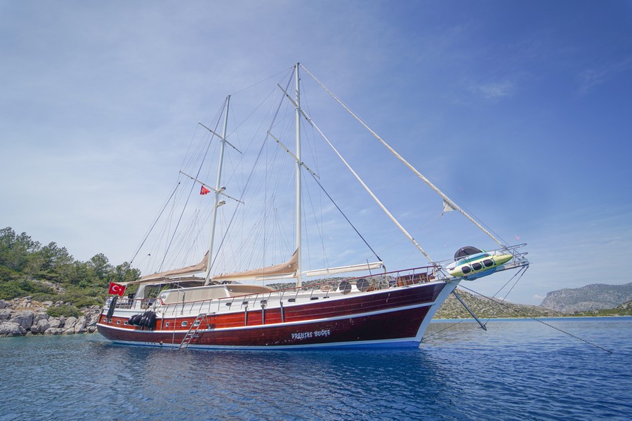 Photo #1 - Motorsailer (Prenses Bugce) en Marmaris - 3377