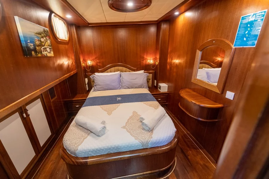 Motorsailer (Prenses Bugce)  - 24