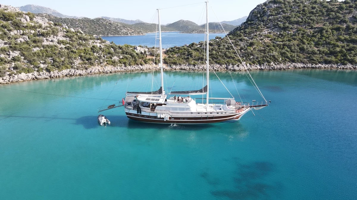 Motorsailer (Prenses Esila)  - 2