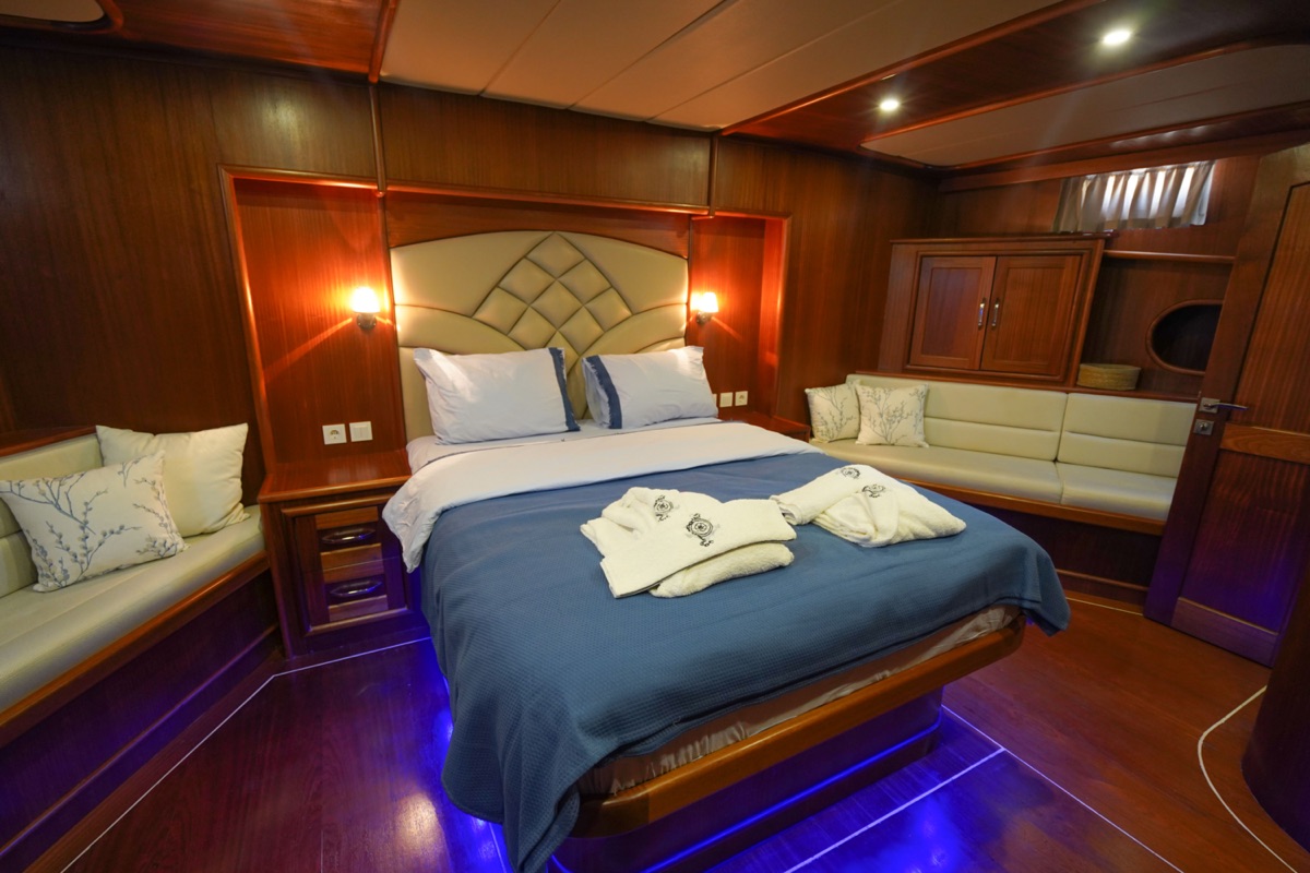 Photo #6 - Motorsailer (Prenses Esila) in Marmaris - 3378