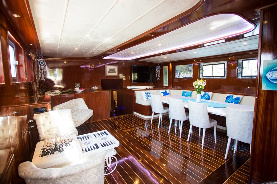 Photo #25 - Motorsailer (Queen Of RTT) en Fethiye - 3379