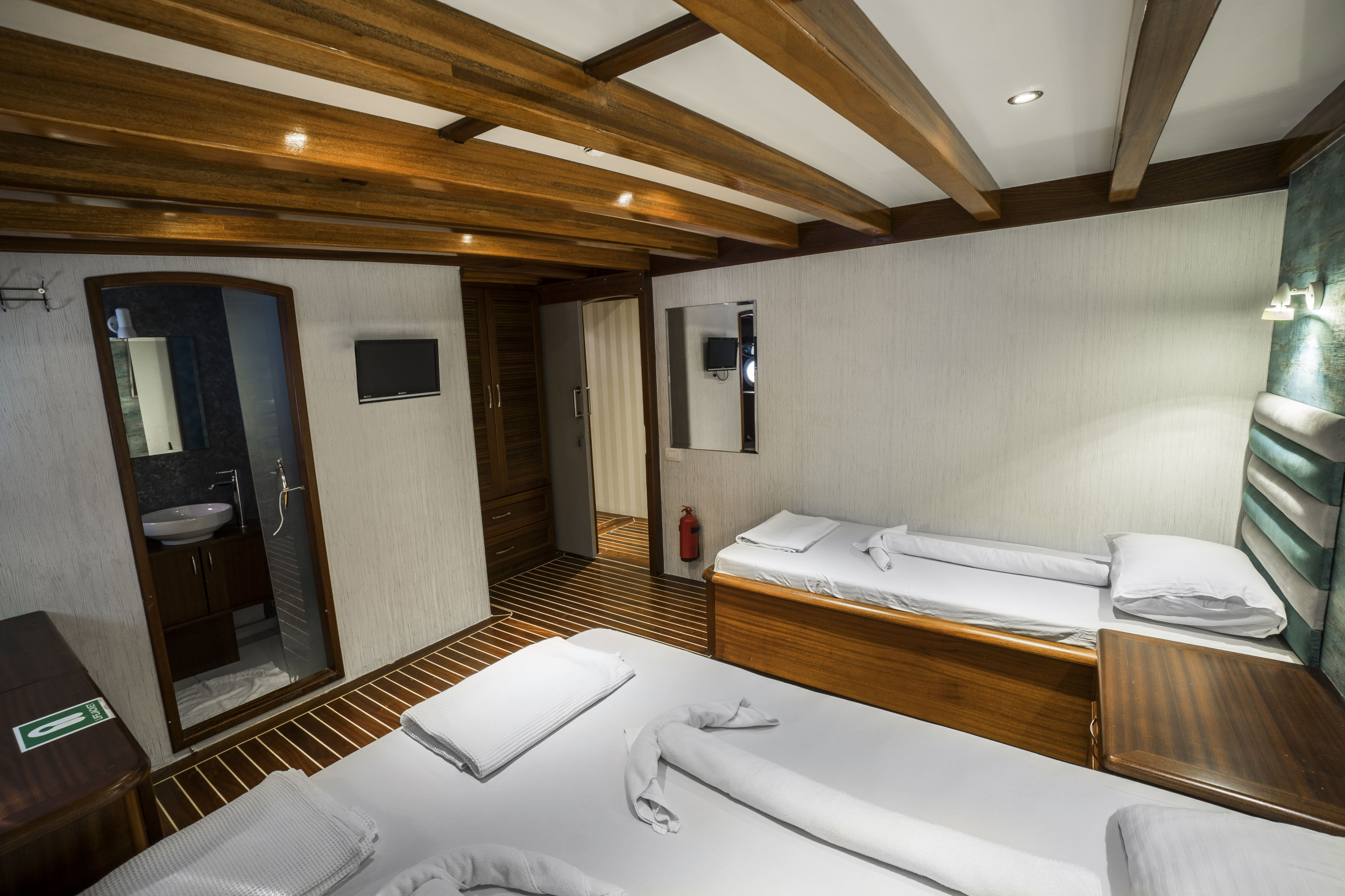 Photo #9 - CUSTOM (LB 40 - 16) in Bodrum - 3384