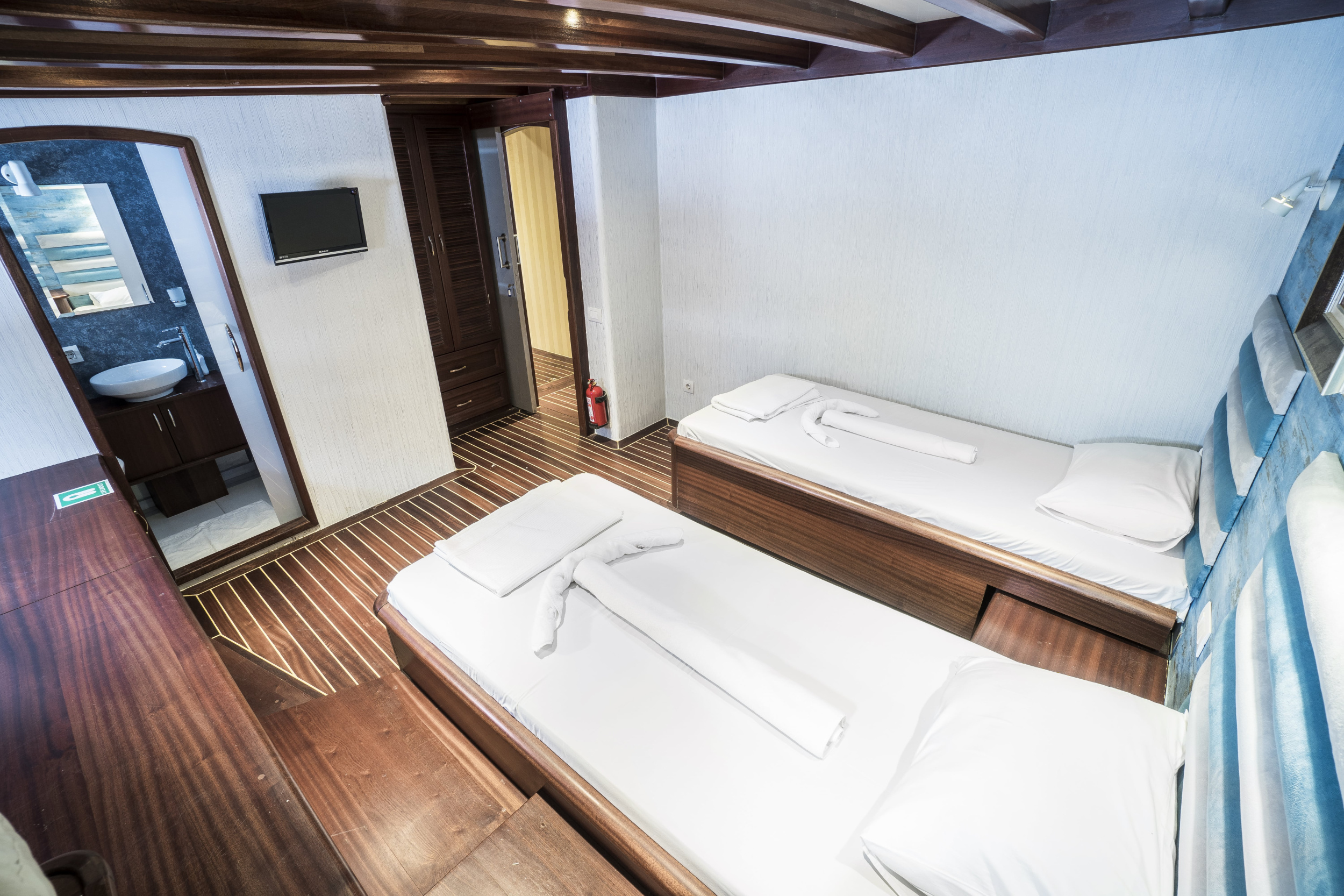 Photo #11 - CUSTOM (LB 40 - 16) in Bodrum - 3384