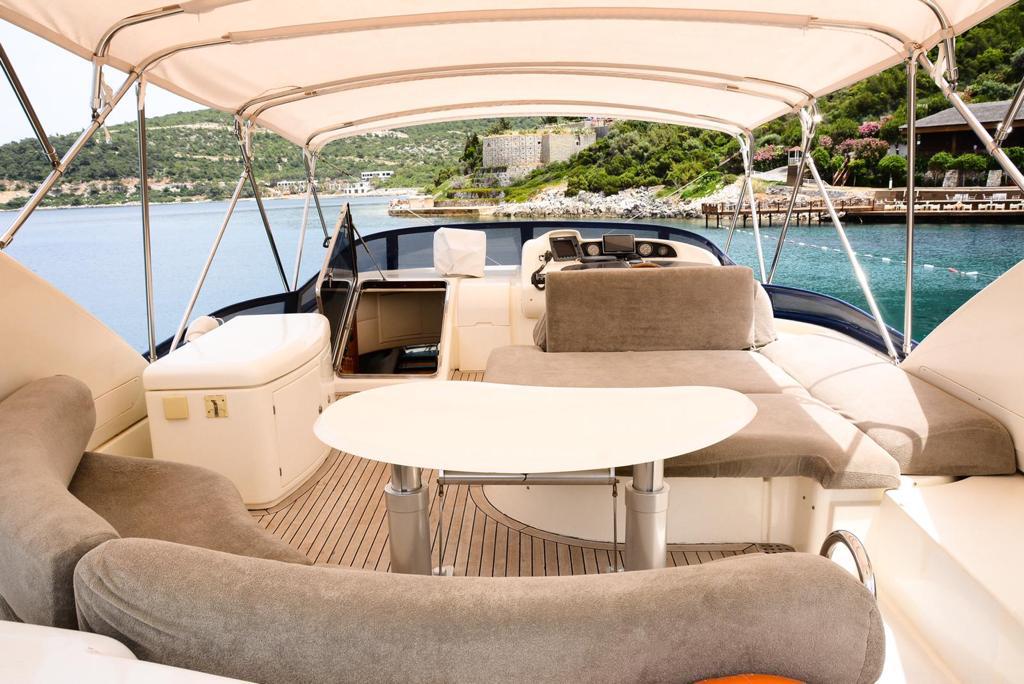 Photo #4 - MOTORYACHT (AZIMUT 70) en Bodrum - 3389