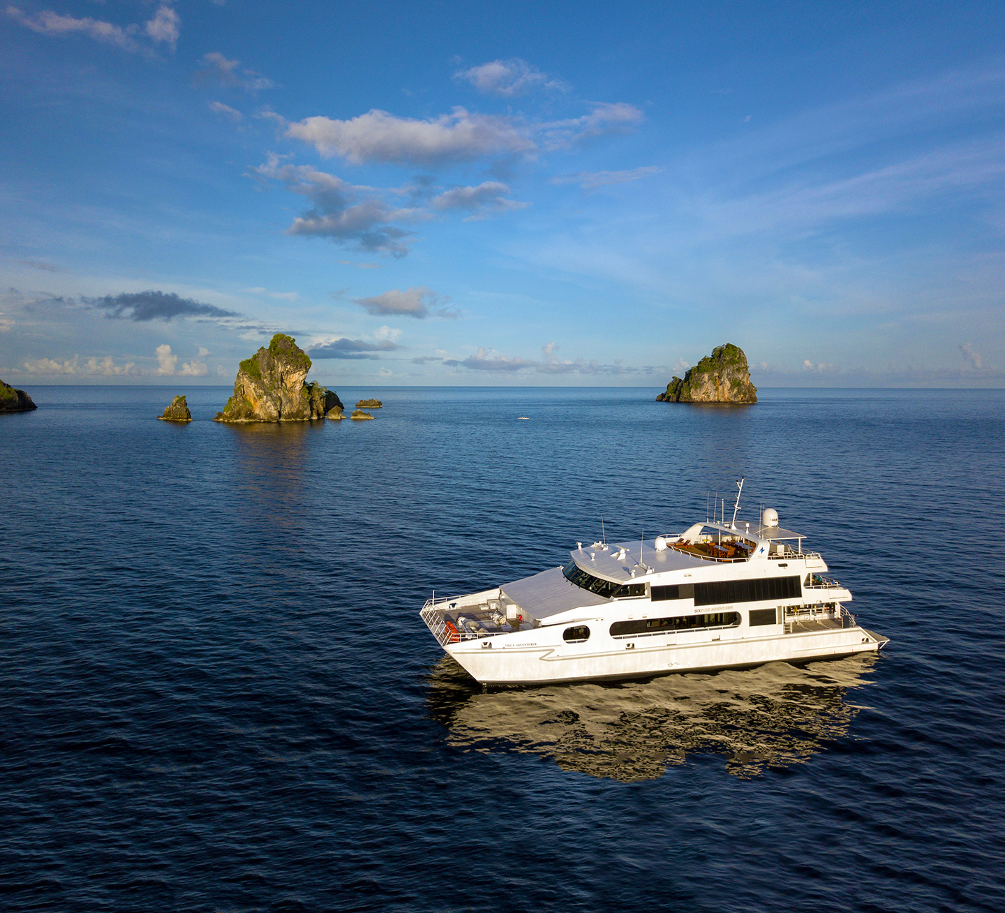 Photo #12 - Power Catamaran (Solitude Adventurer) in Sorong - 3395