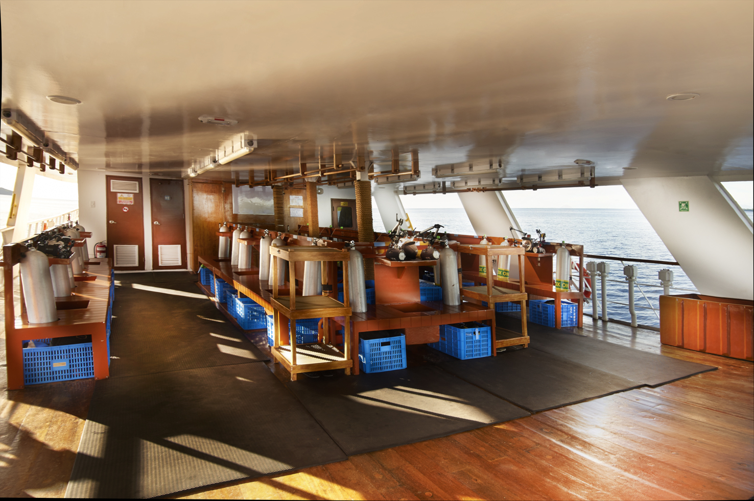 Photo #9 - MY Yacht (Solitude One) en Puerto princesa - 3396