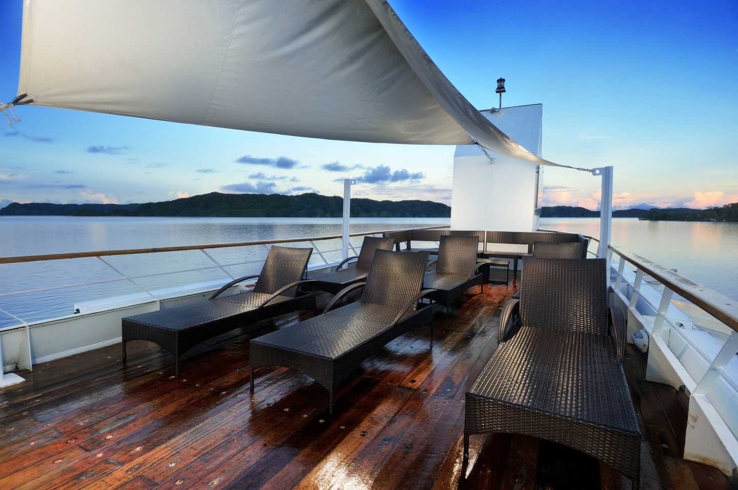 Photo #27 - MY Yacht (Solitude One) en Puerto princesa - 3396