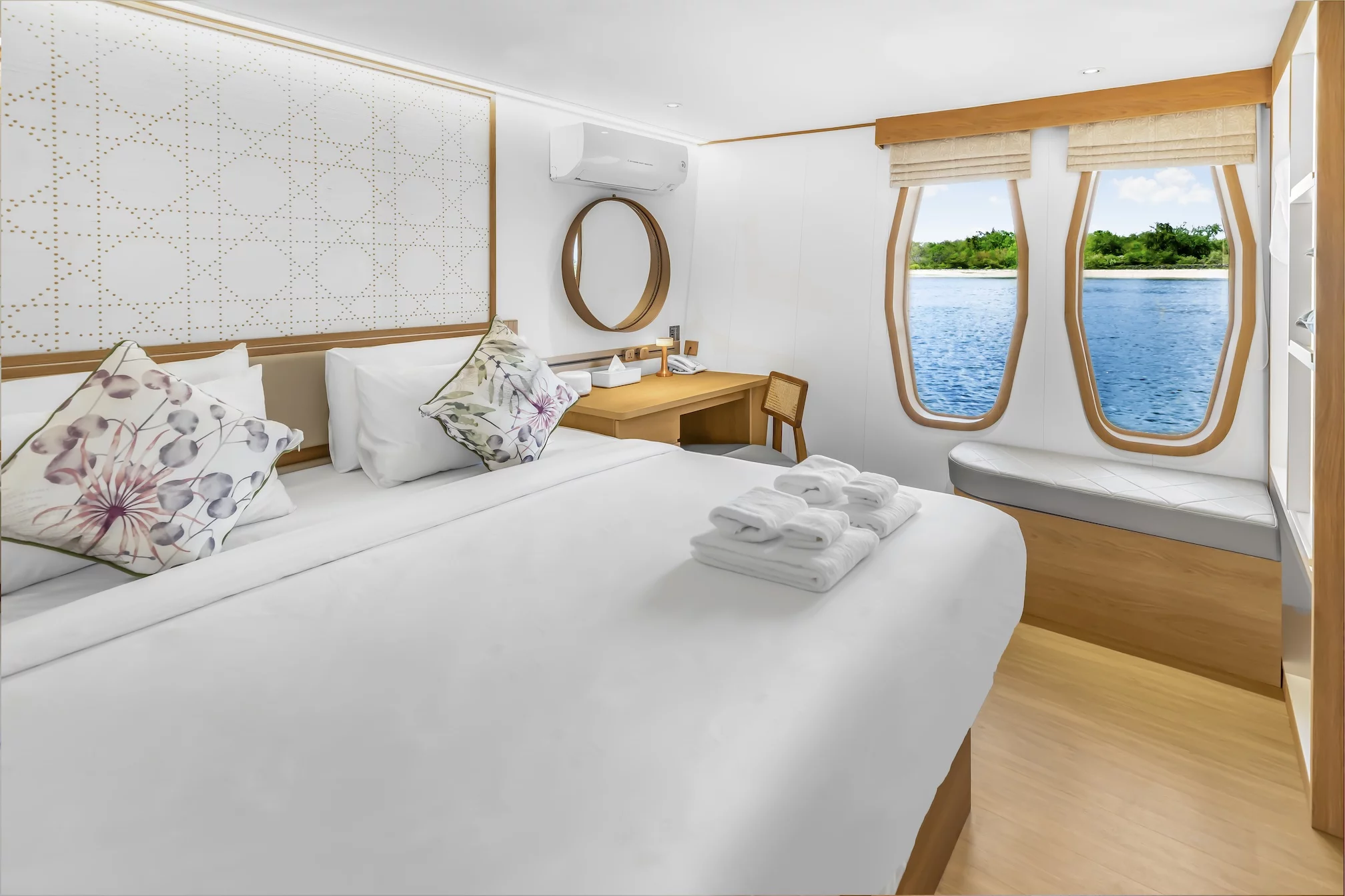 MY Yacht (Solitude Gaia)  - 4