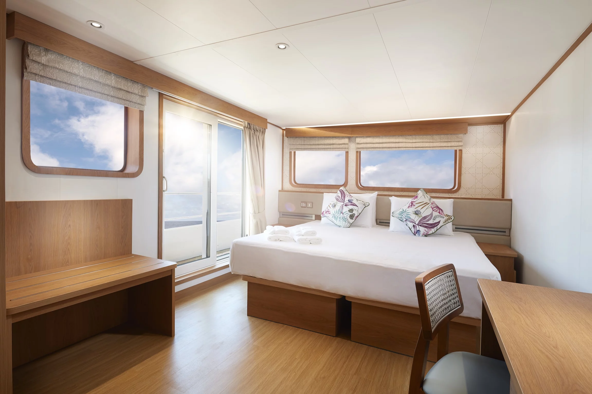 MY Yacht (Solitude Gaia)  - 21