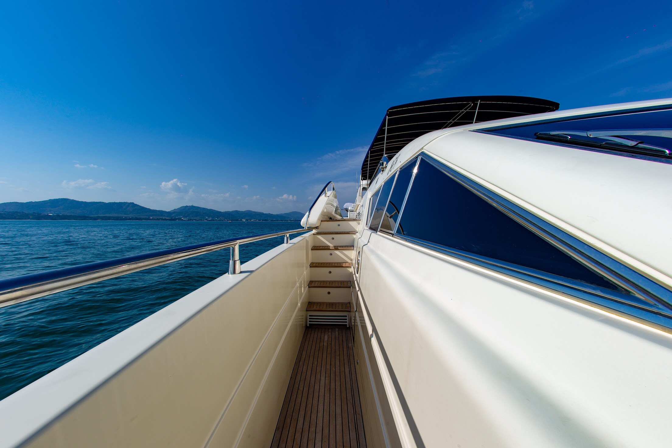 Photo #3 - Technema 89 (Technema 89 Say Yes) en Phuket - 3412
