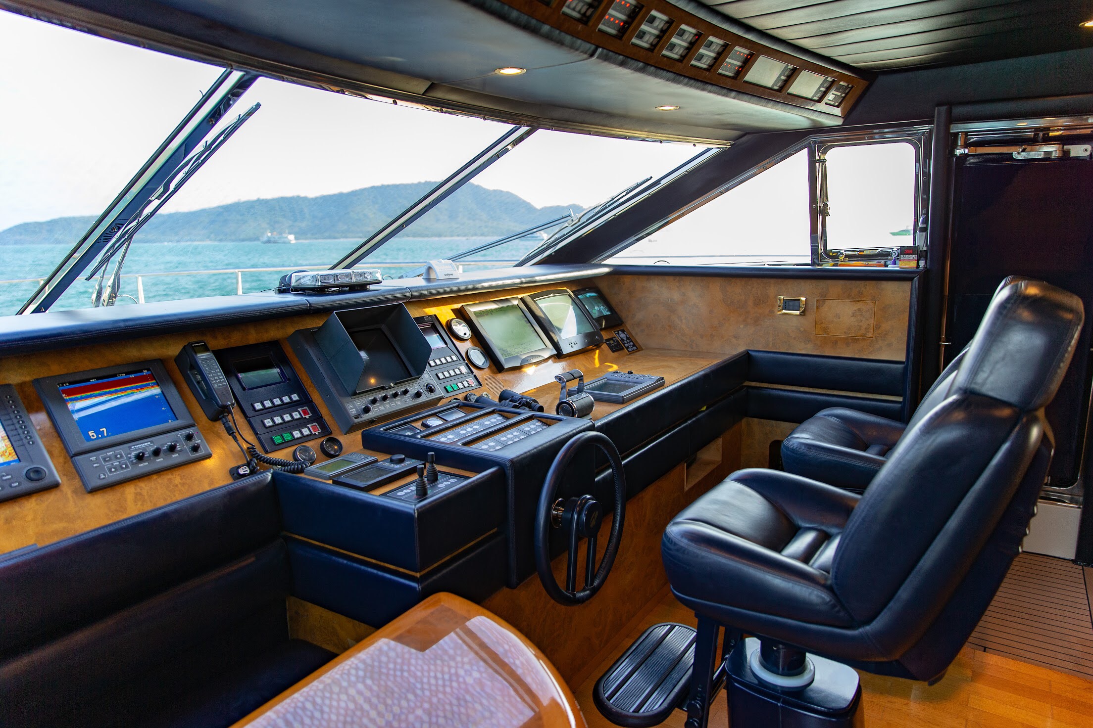 Photo #9 - Technema 89 (Technema 89 Say Yes) en Phuket - 3412