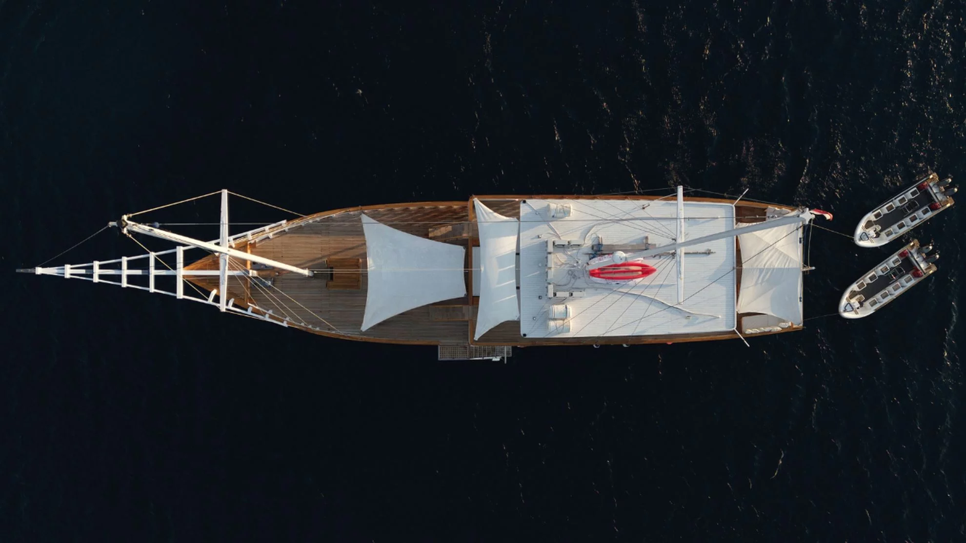 Gaff Rigged Schoone (Fenides)  - 1
