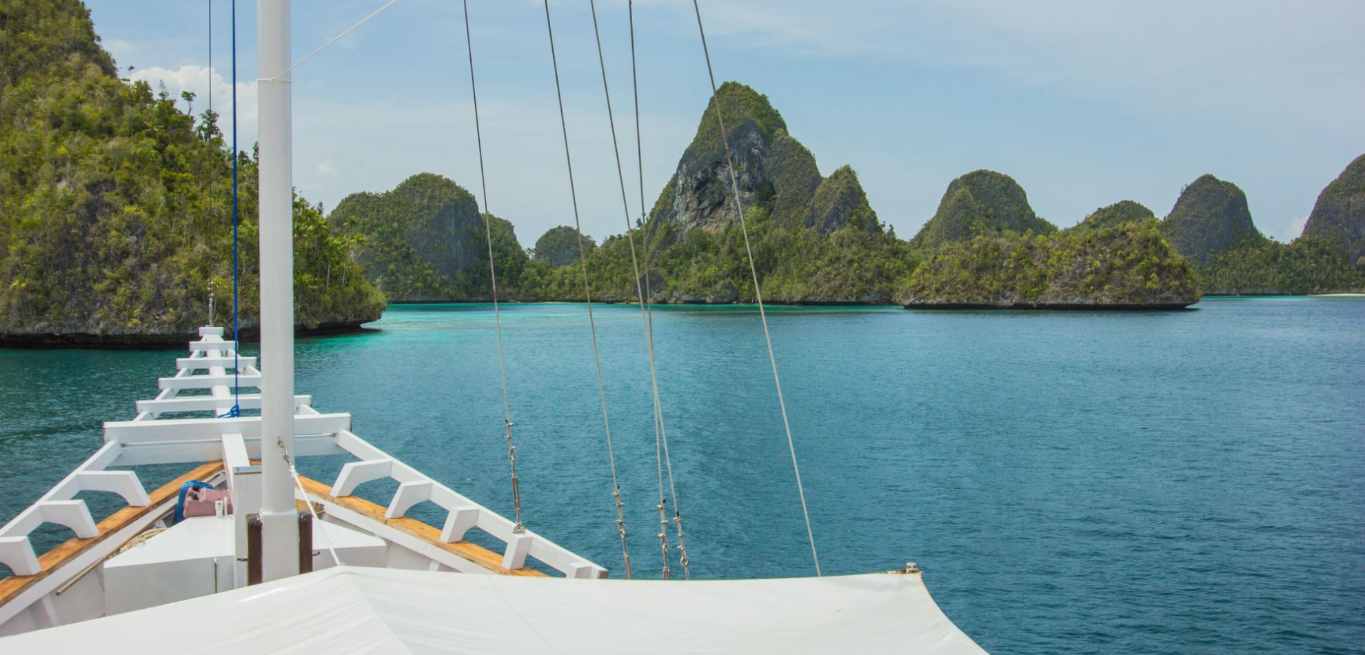 Photo #7 - Gaff Rigged Schoone (Fenides) en Labuan Bajo - 3420