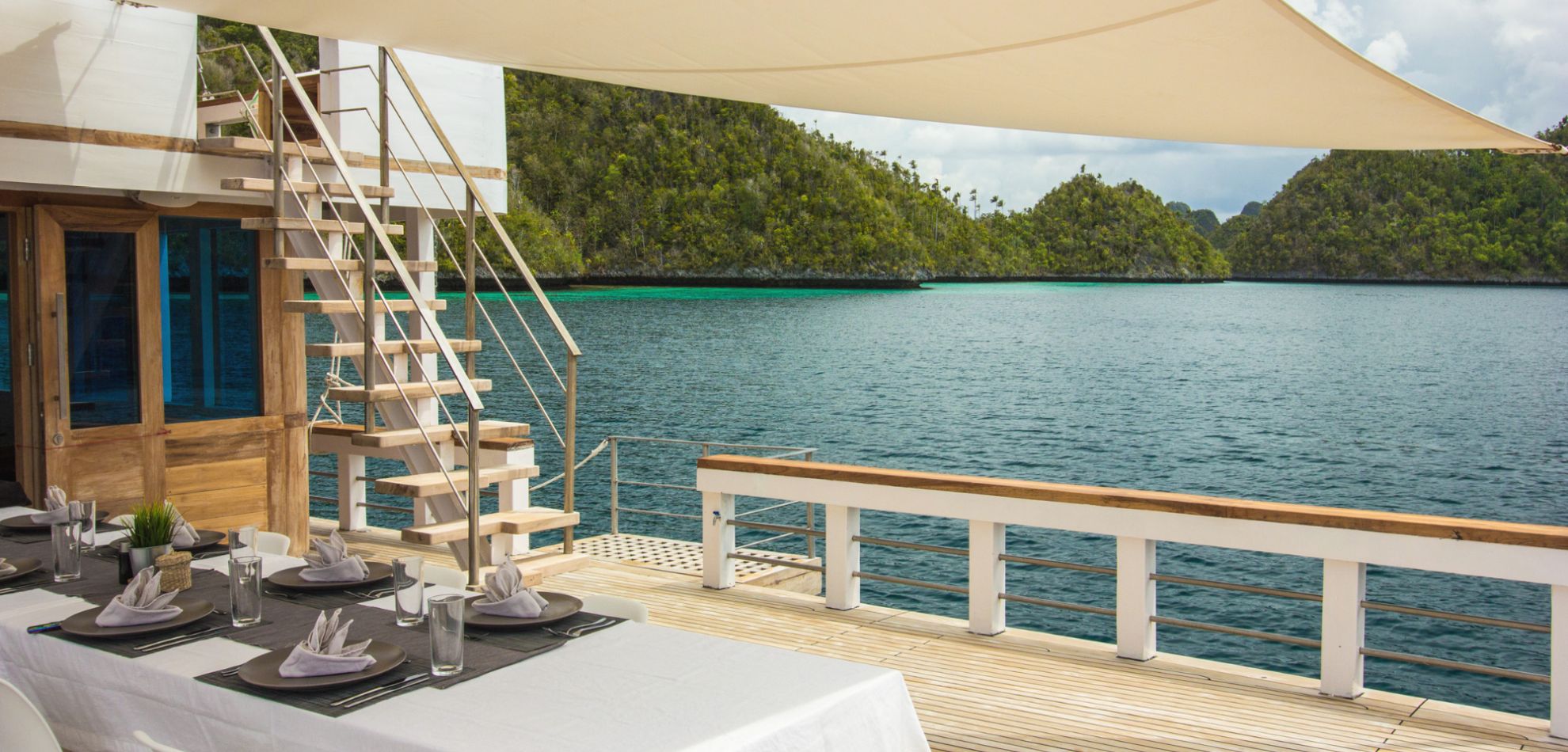 Photo #8 - Gaff Rigged Schoone (Fenides) en Labuan Bajo - 3420