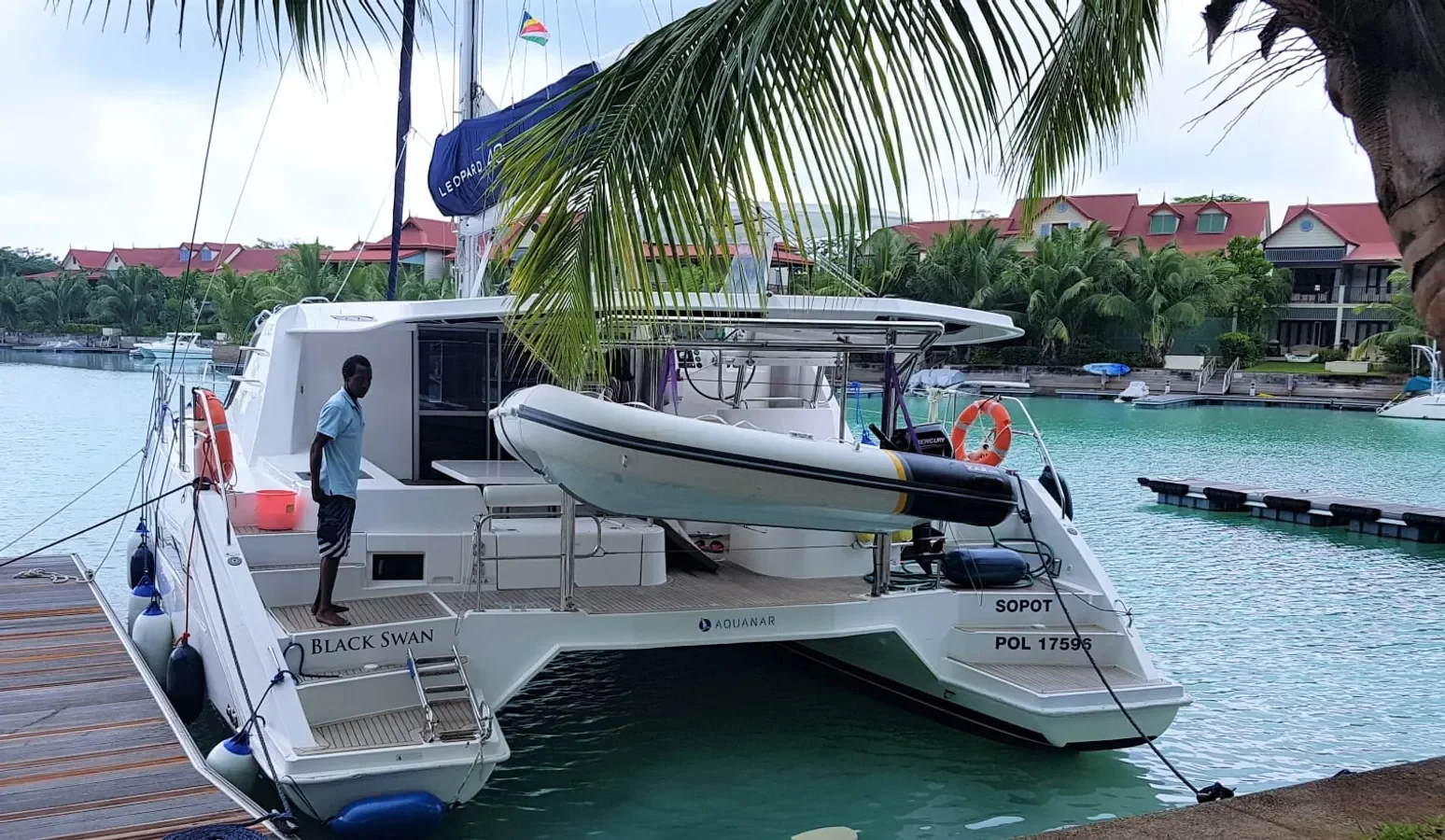 Leopard 48 Catamaran (Black Swan Catamaran)  - 5