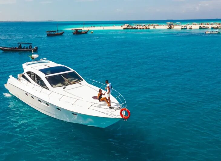 Photo #5 - Azimut (AMANI LUXURIOUS YACHT) in Dar es Salaam - 3438